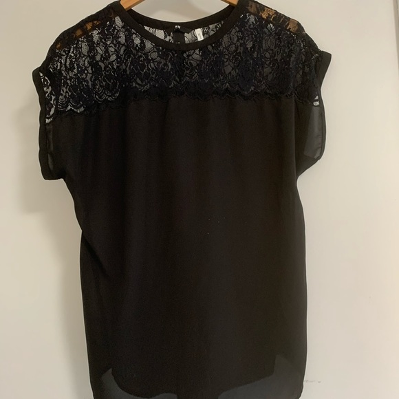 (2/$20) H&M Size 2 Black Work Blouse w/ Lace - Picture 1 of 5